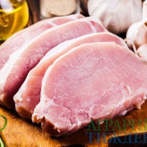 Мясоперерабатывающие предприятия сократили выпуск свежей, охлажденной и мороженой свинины Мясоперерабатывающие предприятия сократили выпуск свежей, охлажденной и мороженой свинины