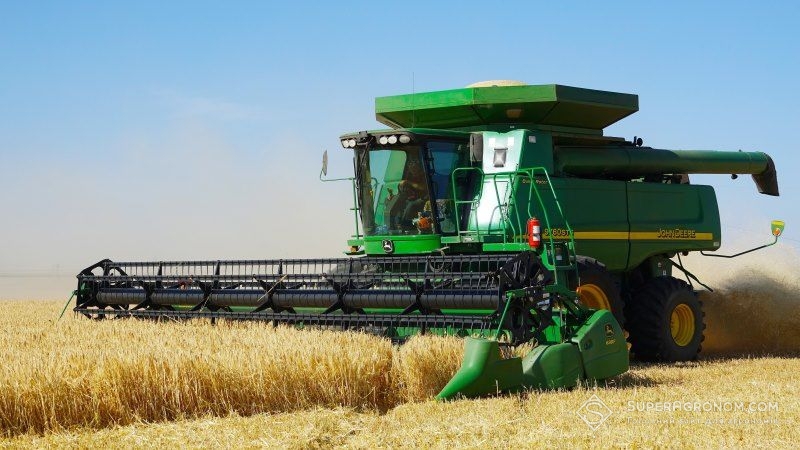 На півночі України набирають обертів жнива ранніх зернових