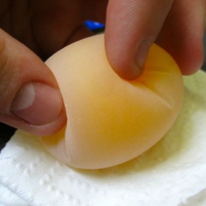 Почему куры несут яйца без скорлупы