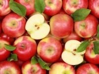 Впервые за несколько последних месяцев яблоко начинает дешеветь