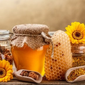 Как сохранить хорошее здоровье  с помощью меда и уксуса