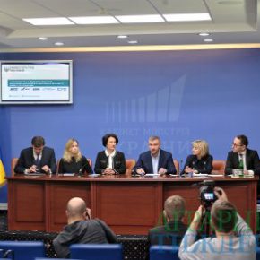 В Украине презентовали законопроект #РейдерствоСтоп, который вводит новые инструменты борьбы с рейдерами