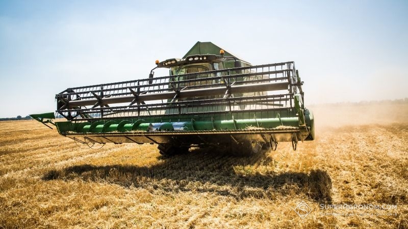З полів зібрано понад 6 млн тонн зерна нового урожаю