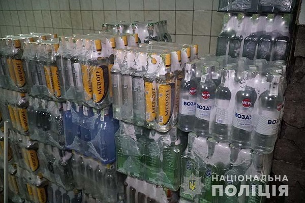  Алкоголю на 250 тысяч: тернопольские оперативники накрыли подпольную винокурню (ФОТО, ВИДЕО)