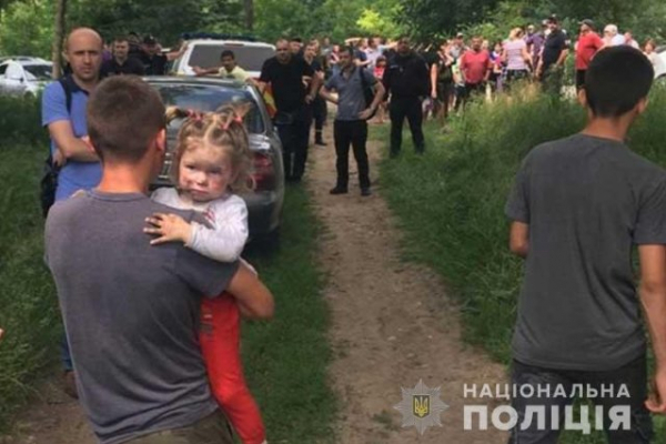 Детали исчезновения 2-летней девочки на Тернопольщине