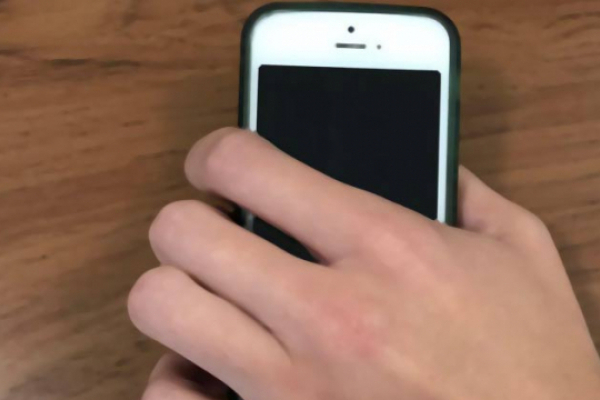 На Тернополье 11 -летний мальчик украл мобильный телефон