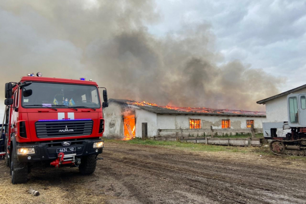 У прилегающей к Тернополя общине сегодня горела ферма