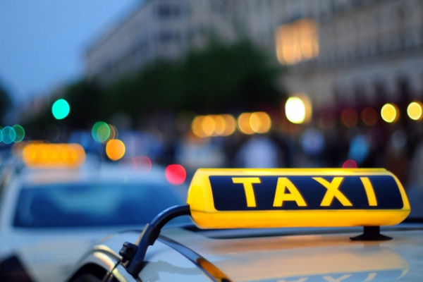 В Тернополе 17-летний житель Чертковщины угнал автомобиль у таксиста