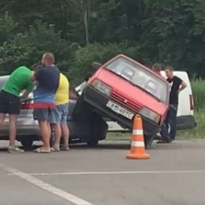 Появилось видео ДТП на Белецком перекрестке
