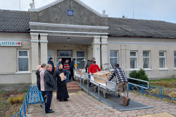 Золотниковская больница на Тернопольщине получила помощь от благотворителей