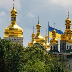 Лавры это историческое достояние украинцев, и они должны принадлежать украинской Церкви.