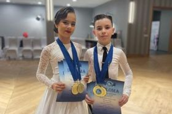 Танцовщики из Черткова покорили Европу на чемпионате