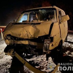 Возле Вишневца столкнулись "Фольксваген" и "Ситроен". Оба водителя травмированы