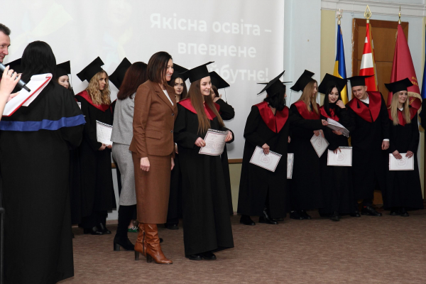 Лесин университет на Волыни поздравил магистров