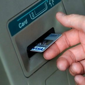 Поверил новому знакомому: в Тернополе у ​​жителя Збаража украли 40 тысяч