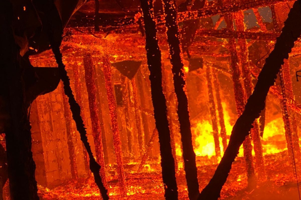 В Збараже сегодня целое утро тушили пожар на складе со 140 т оннами ячменя (ФОТО)