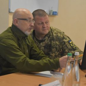 Кто хоть раз смотрел в глаза нашим воинам, точно знает – агрессору не взять ни Киев, ни Одессу, ни Харьков, ни любой другой город, – заявление Министра обороны Украины и Главнокомандующего
