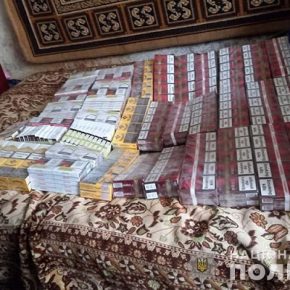 В Тернополе женщина за 20-25 гривен продавала папиросы без акцизных марок