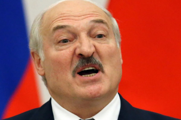 Путин бешенство: Лукашенко обещал напасть на Украину не позднее 21 марта