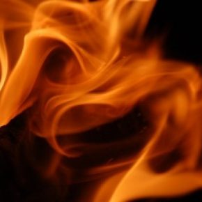 Россияне ударили ракетами по нефтебазе в Ровенской области