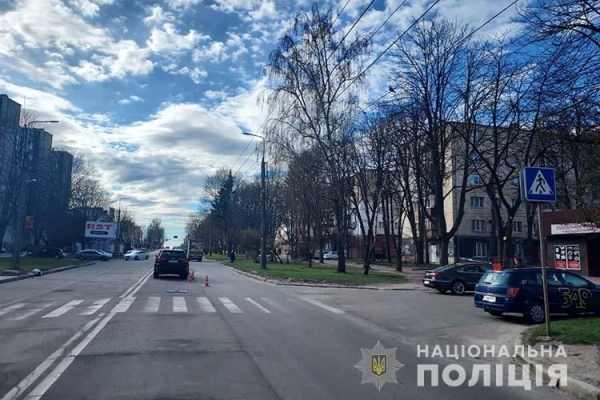 Авария в Тернополе: водитель на автомобиле Jeep сбил женщину на переходе