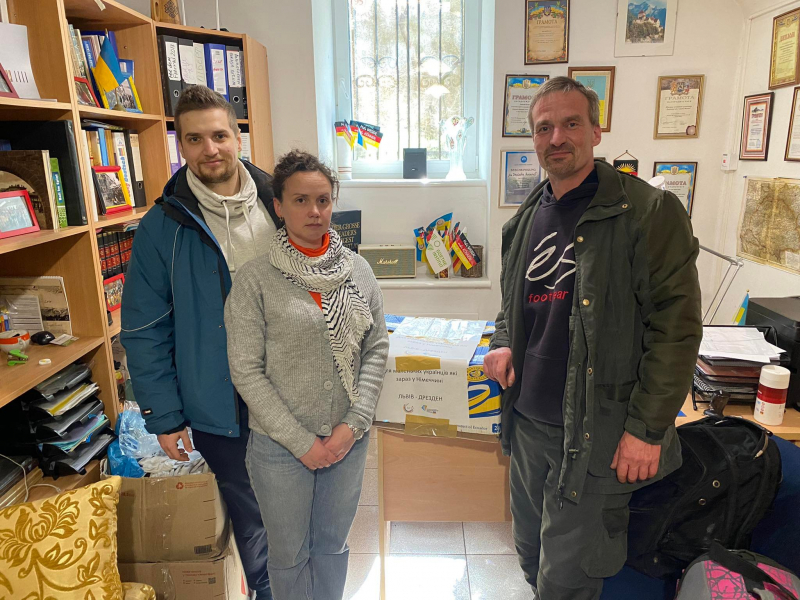Для маленьких украинцев, которые сейчас находятся в Германии, передали книги 