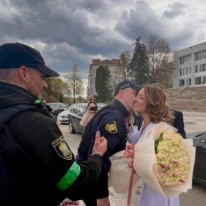 Любовь во время войны: в Тернополе поженилась полицейская