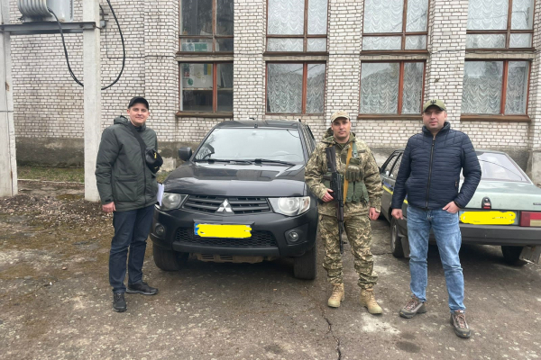 Тернопольские дорожники позаботились о «железных коней» для защитников