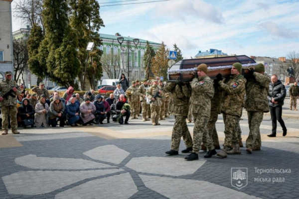 Погиб во время упорных боев: Тернополь попрощался с молодым Героем