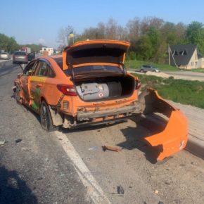 Возле Тернополя столкнулось шесть авто, движение затруднено