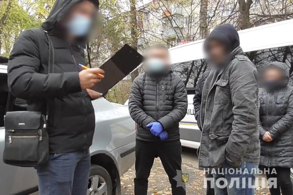 На Тернопольщине будут судить банду , которая обворовывала людей с помощью капель для глаз