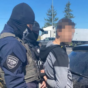 По миллиону на брата: суд назначил залог псевдоволонтерам, собиравшим средства якобы для ВСУ