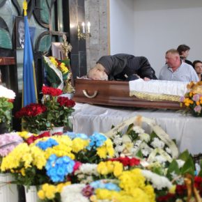 Тернополь провожает в последний путь известного украинца (фото)