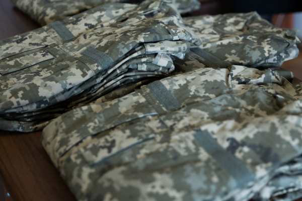 Военным из Тернопольщины передали 900 комплектов военной формы