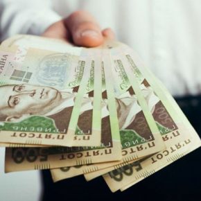 Фонду социального страхования Украины выплатил 843,7 млн ​​грн ежемесячных страховых выплат в июне