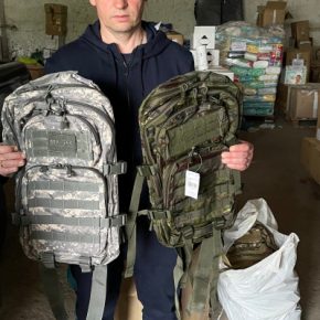 Народный депутат из Тернопольщины Николай Люшняк передал бойцам тактические рюкзаки