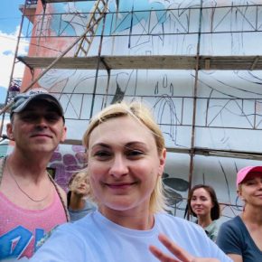 В Чорткове на стене библиотеки создают мурал