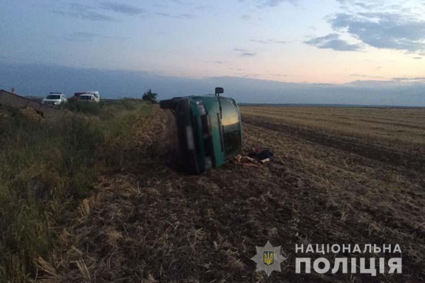 На Чертковщине опрокинулось авто: водитель погиб, потому что был непристегнут