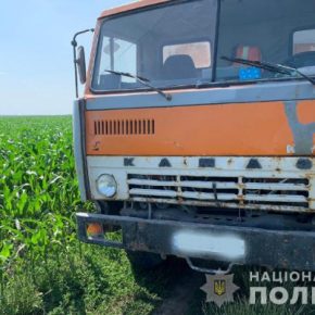 В Тернопольской области водитель на грузовике «КамАЗ» наехала на мужчину