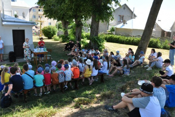 Тернополян призывают присоединиться к сбору книг для жителей городов