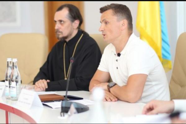 В Тернопольском облсовете обсудили, как общинам правильно перейти в ПЦУ