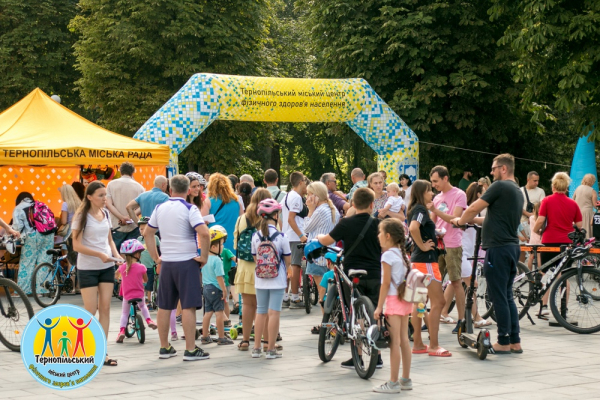 В Тернополе более 100 детей соревновались в велогонках «Крутые виражи»