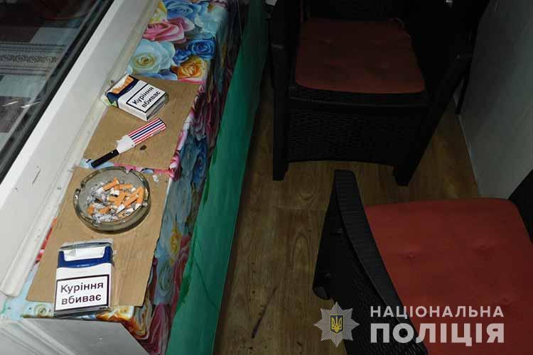 В Тернополе пьяный сосед чуть не убил мужчину: подрезал ножом
