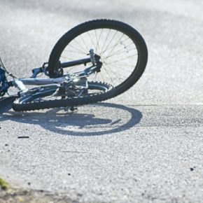 В Тернополе водитель велосипедист на переходе сбил пенсионерку