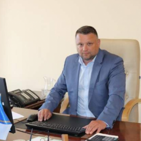 Заплатил миллион и вышел: попавшегося на взятке заместителя начальника налоговой выпустили под залог
