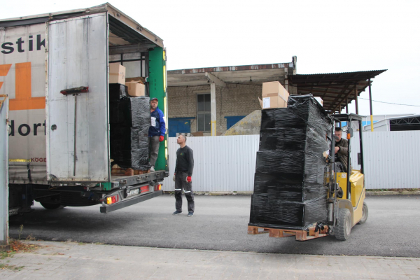 14 тонн помощи передают в зону боевых действий фонд Игоря Гуды «Произведения добро» вместе с благотворителями из Испании