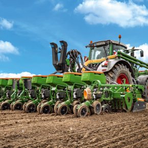 AMAZONE представила новую пневматическую сеялку точного высева.
