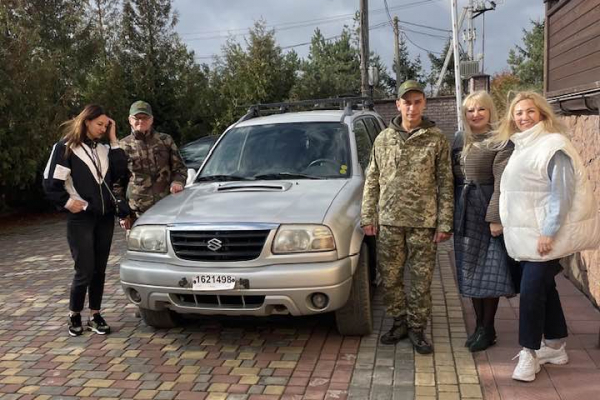 ГО Ассоциация женщин Украины "ДЕЙСТВИЕ". Тернополь передала автомобиль военным