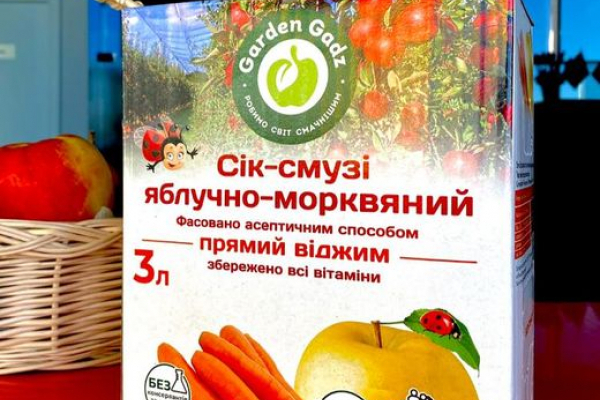 Яблочно-морковный сок-смузи от “Гадз” – один из самых любимых среди потребителей