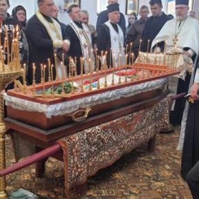 Тернопольщина попрощалась с Героем, у которого осталось 5 детей и беременная жена